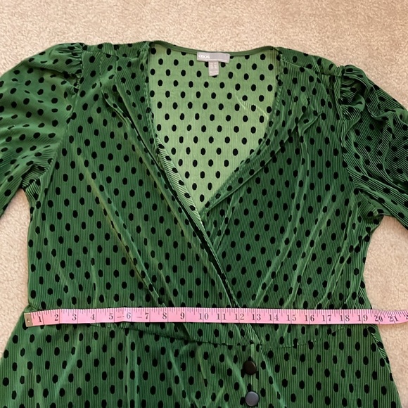 Green and Black Polk-a-Dot ASOS mid-length dress, size 18 - Picture 12 of 14